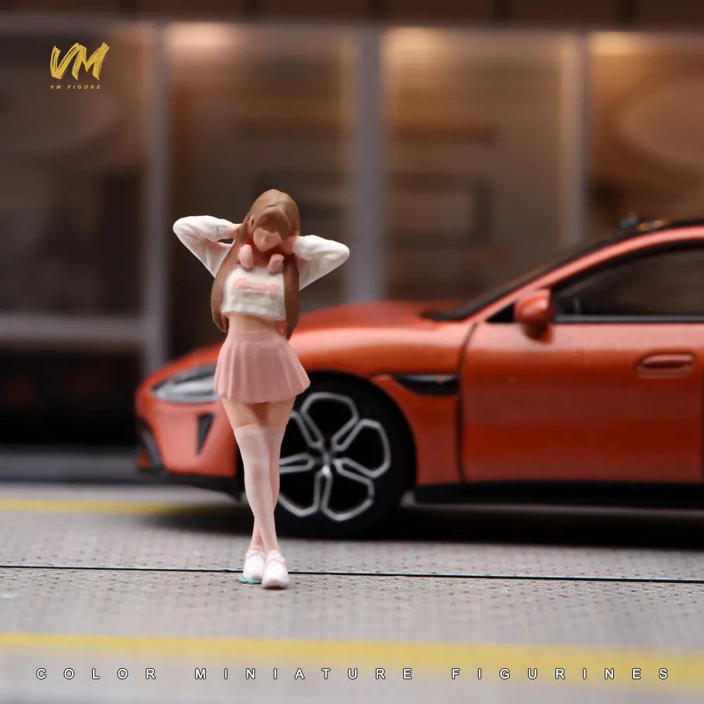 VM 1/64 Kawaii Headphone Girl Figure