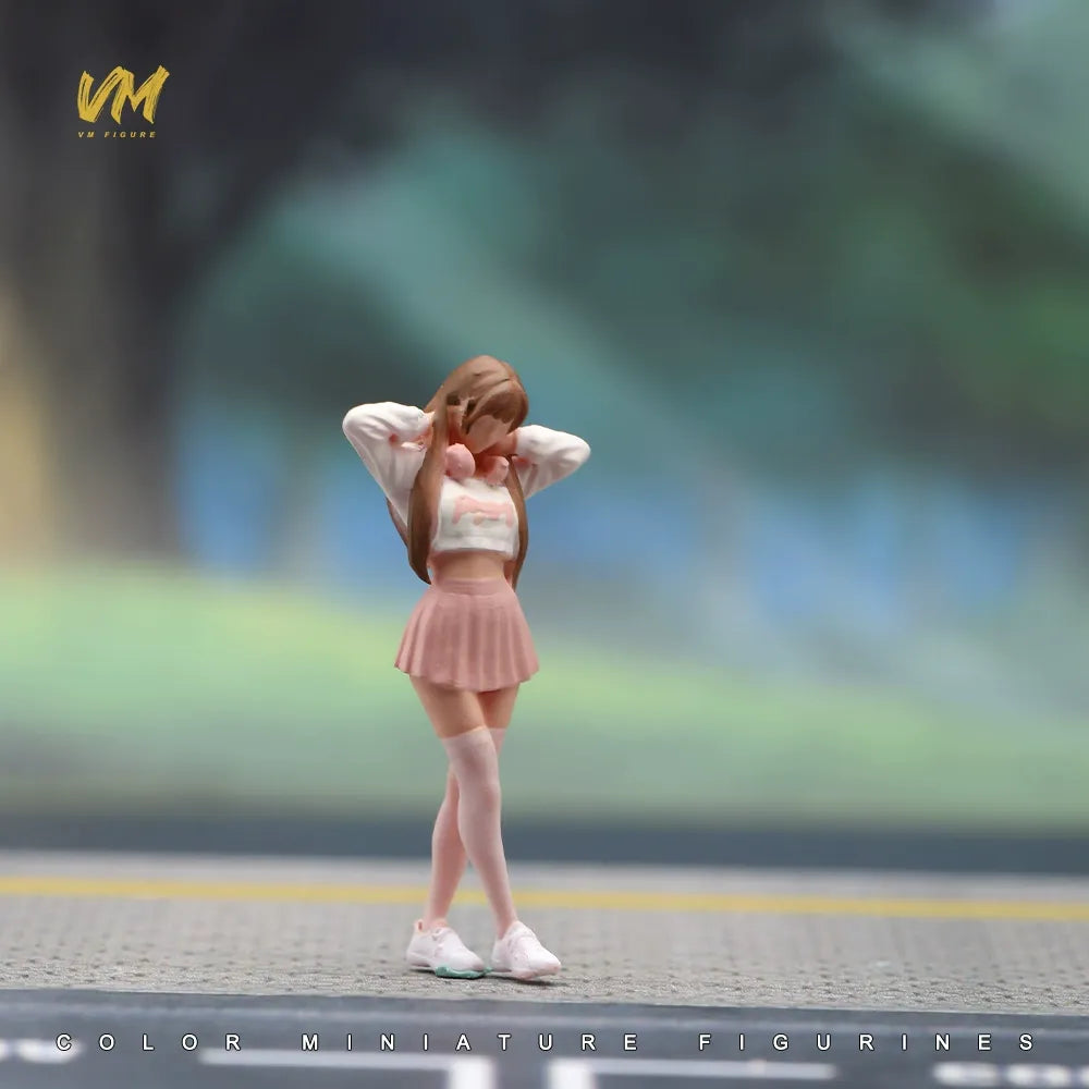VM 1/64 Kawaii Headphone Girl Figure