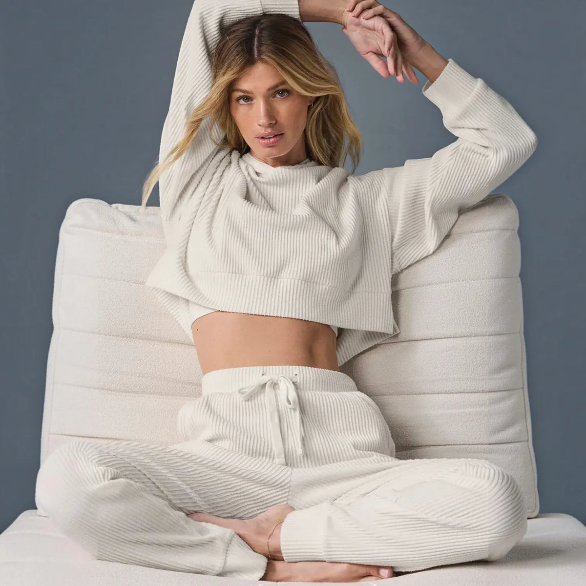 Alo Yoga Muse Ribbed Cropped Hoodie