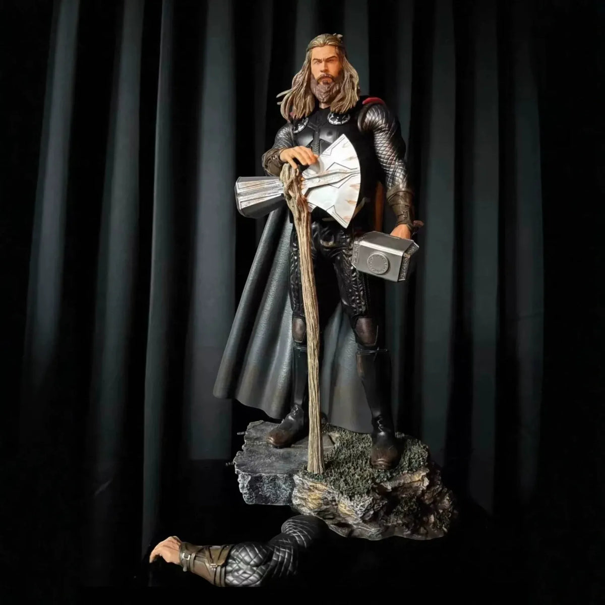 Marvel Avengers Endgame Thor 1/4 Scale Resin Statue (62 cm)