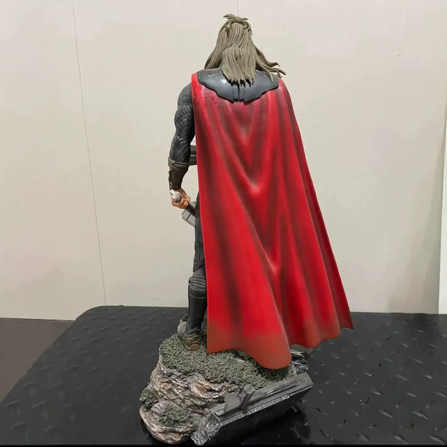 Marvel Avengers Endgame Thor 1/4 Scale Resin Statue (62 cm)