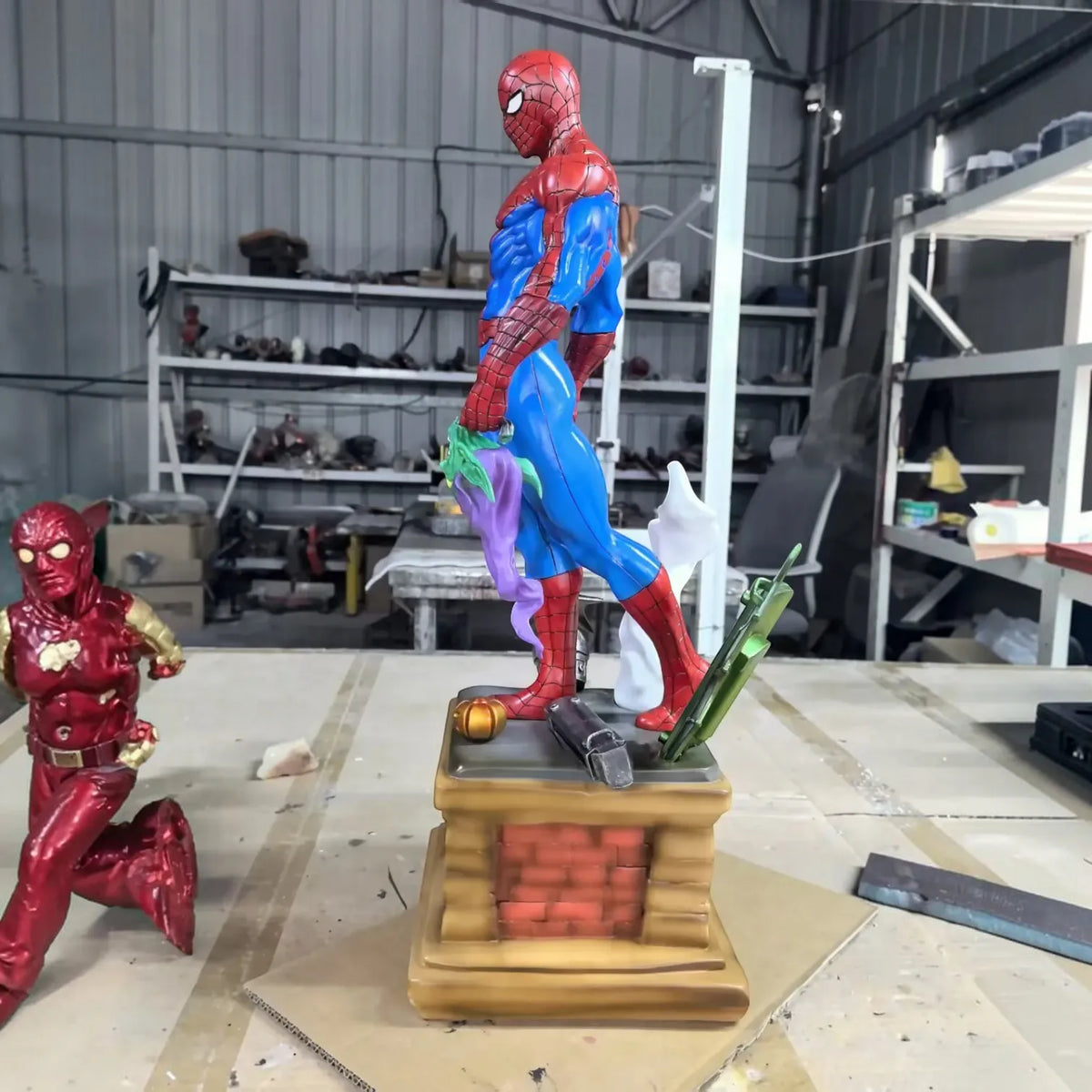 Marvel Avengers Spiderman Rooftop Walk Resin Statue (60 cm)