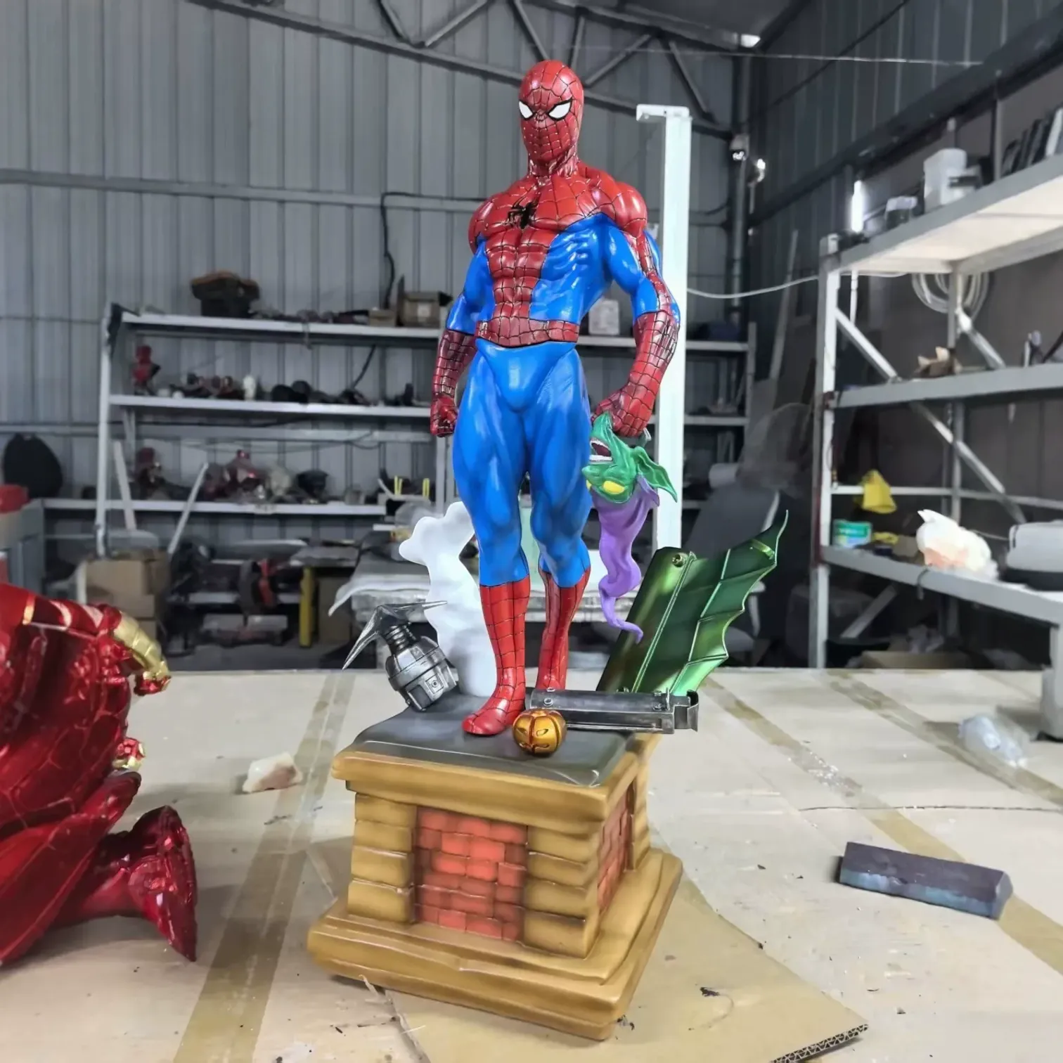 Marvel Avengers Spiderman Rooftop Walk Resin Statue (60 cm)