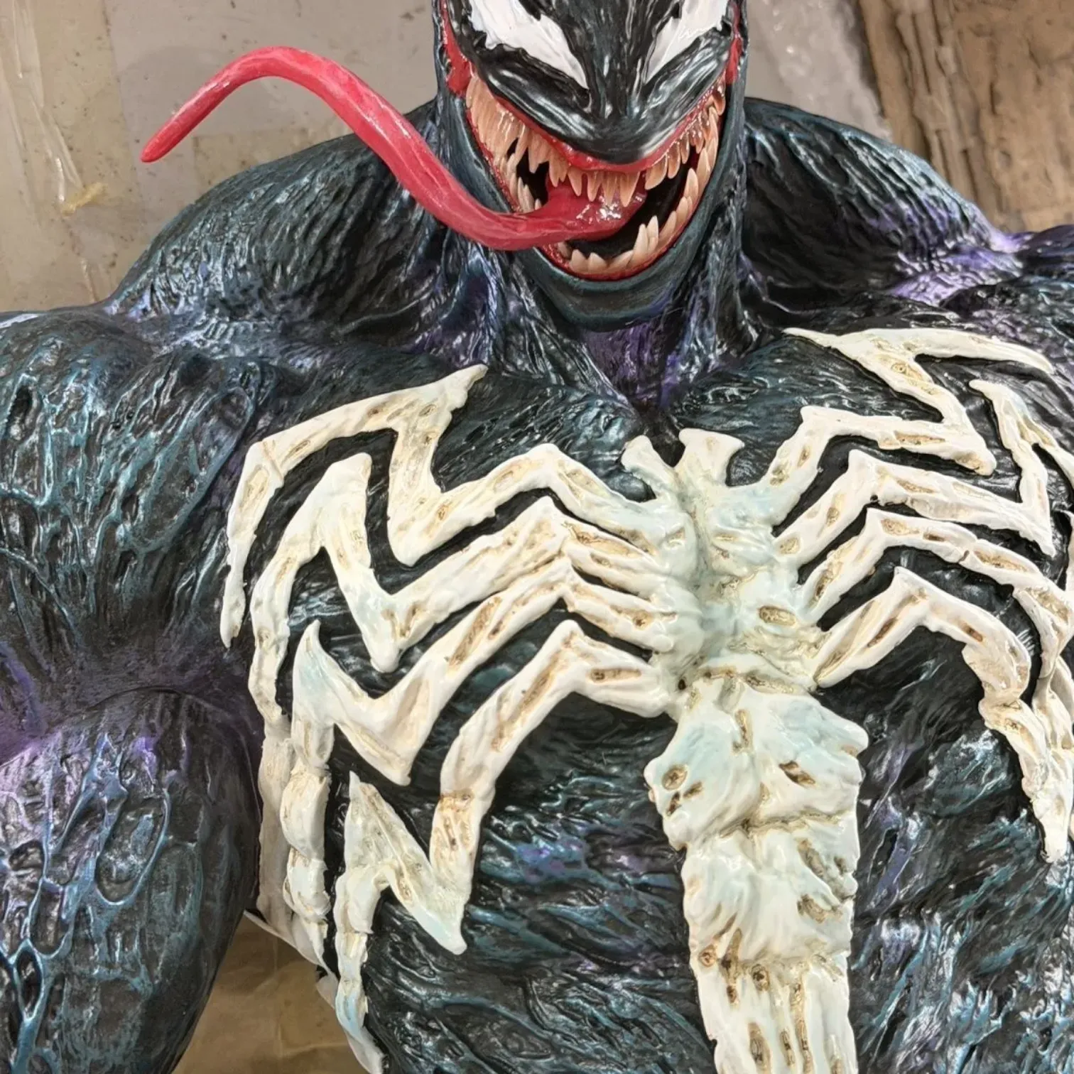 Marvel Venom 1/3 Scale Menacing GK Resin Statue (85 cm)