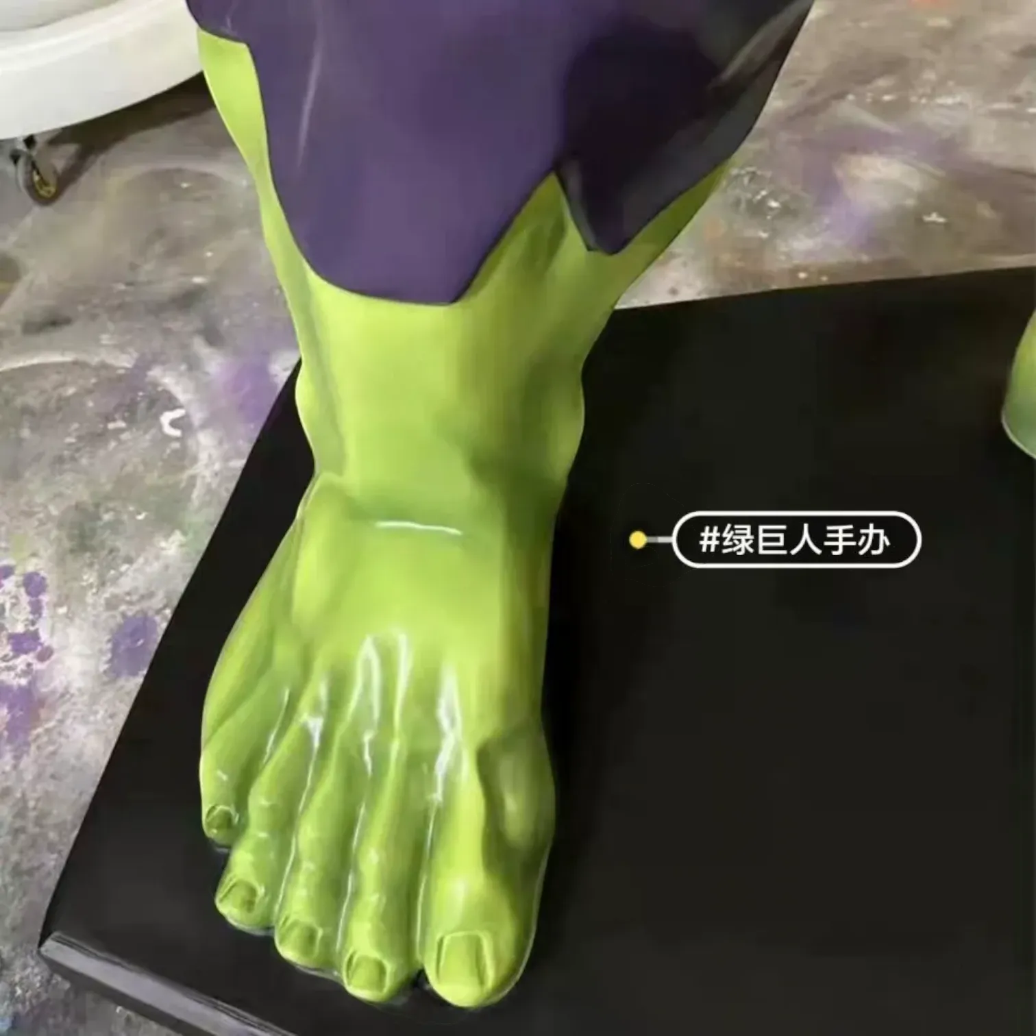 Marvel Incredible Hulk Life Size Resin Statue (200 cm)
