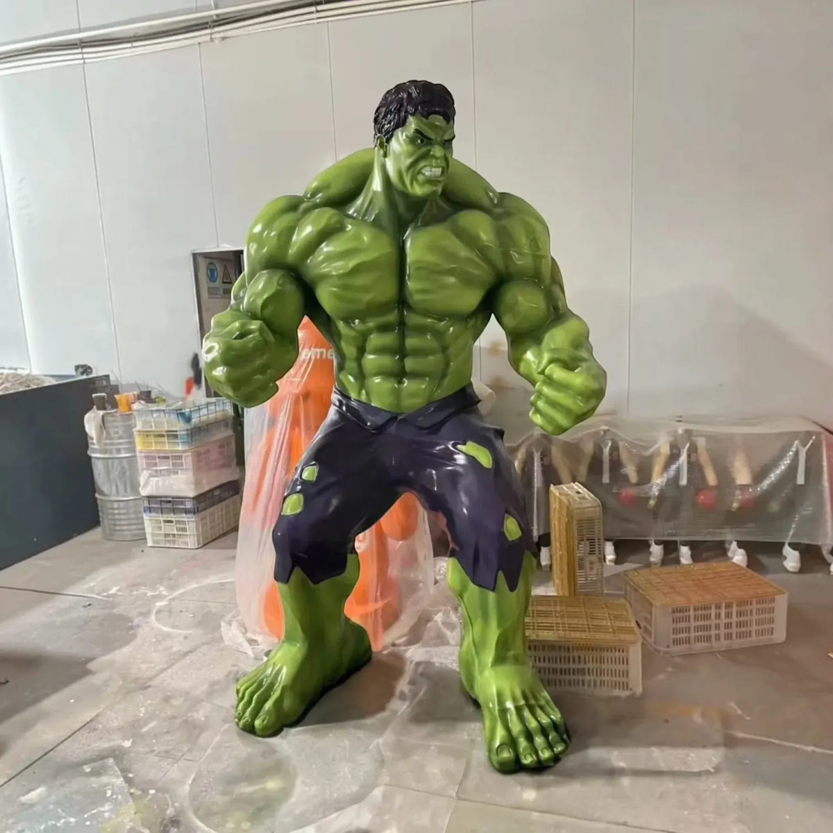 Marvel Incredible Hulk Life Size Resin Statue (200 cm)