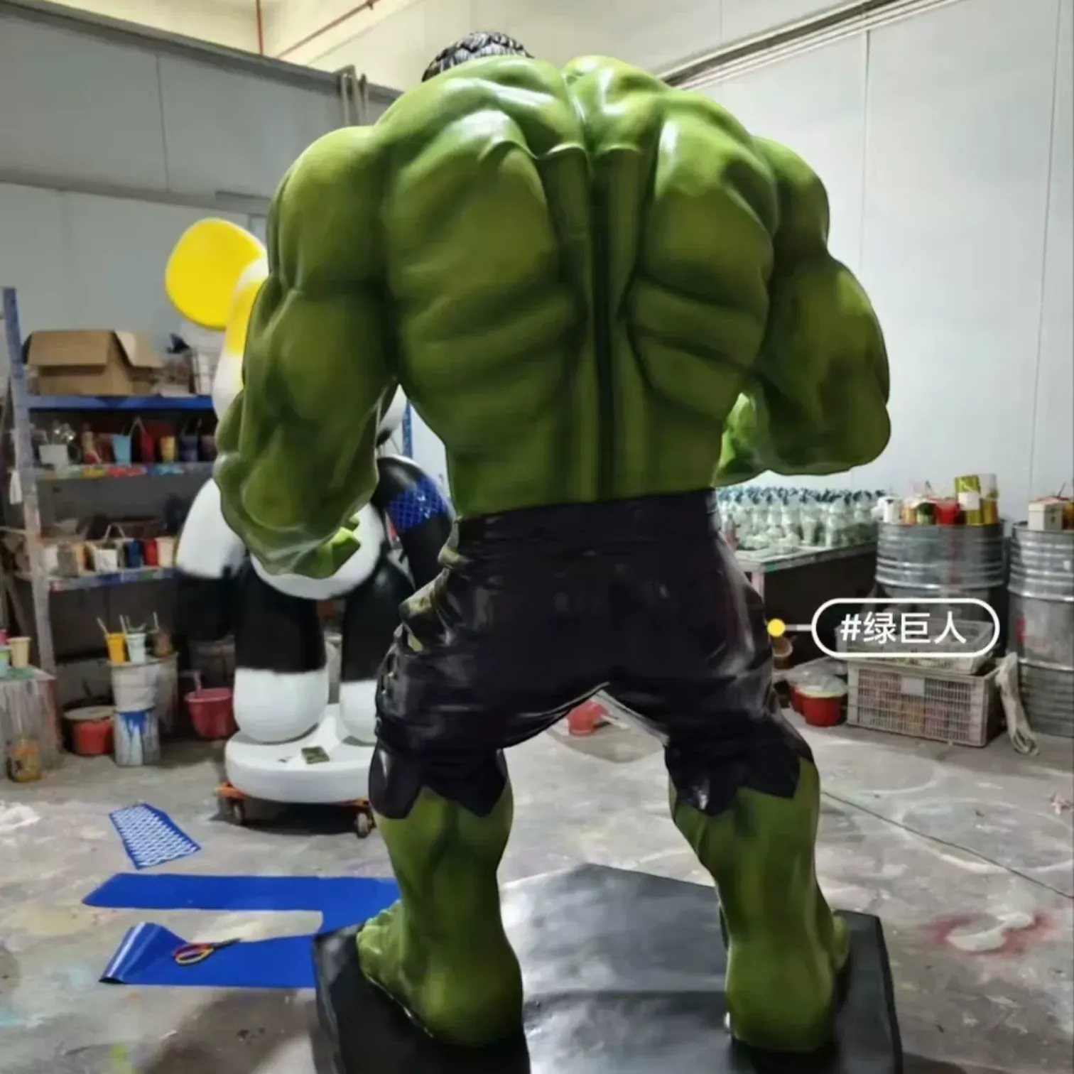 Marvel Incredible Hulk Life Size Resin Statue (200 cm)