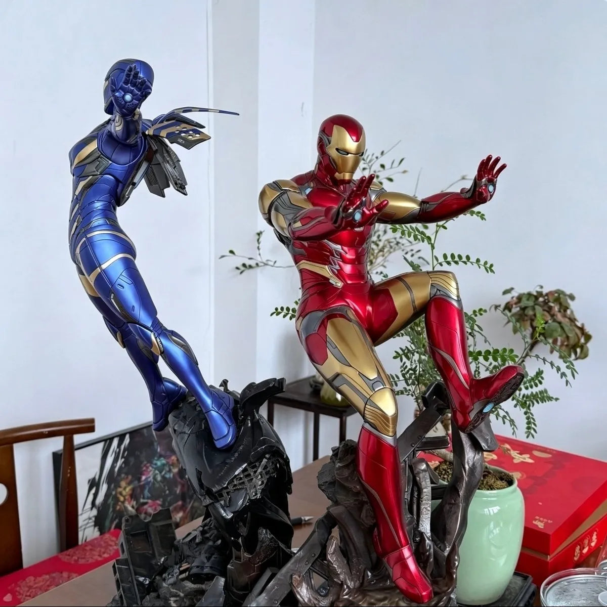 Marvel Iron Man MK85 and Rescue MK49 Resin Statue (75 cm)