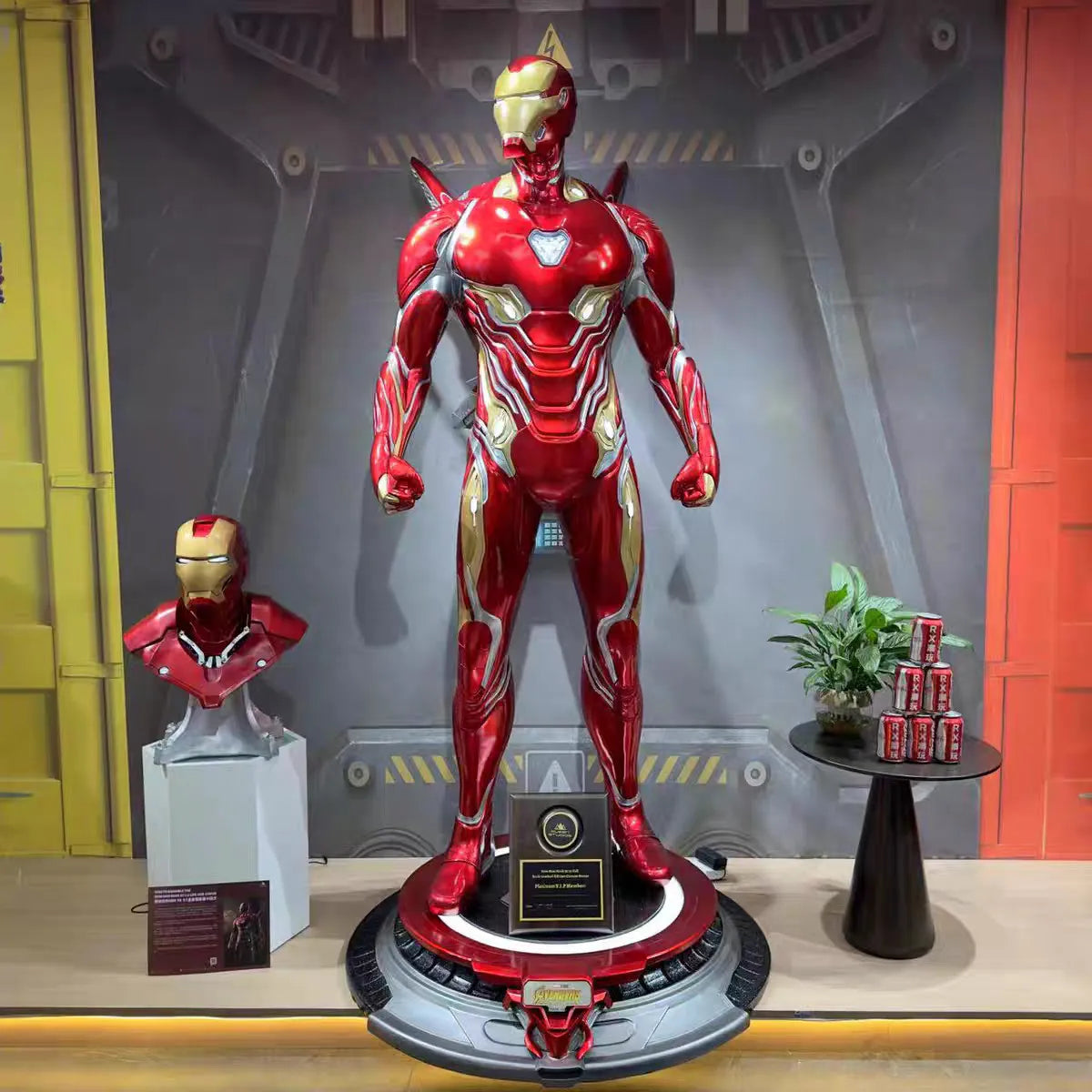 Marvel Avengers Iron Man Mark 50 1:1 Life-Size Statue (220 cm)