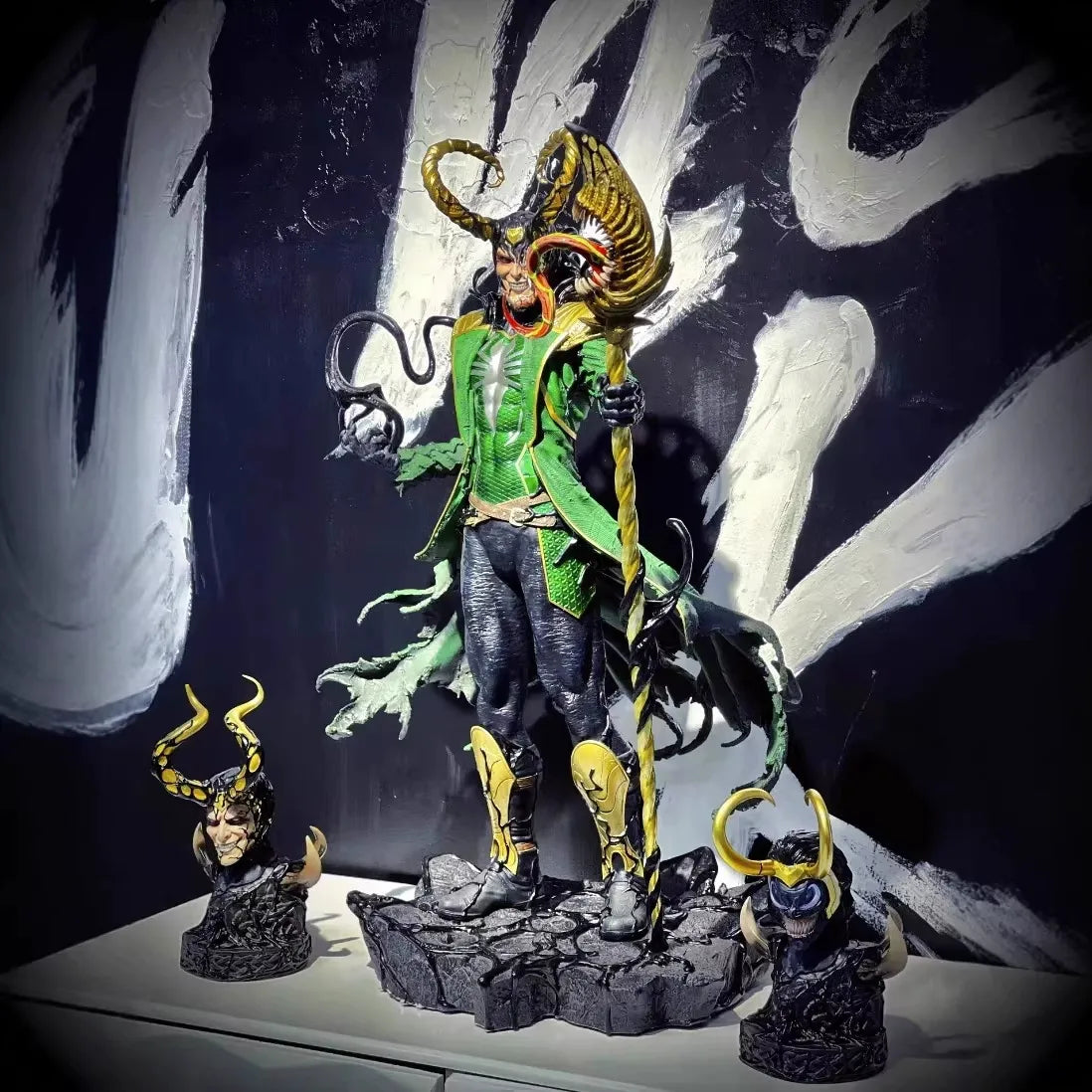 Marvel Supreme Loki Masterpiece Statue (68 cm)