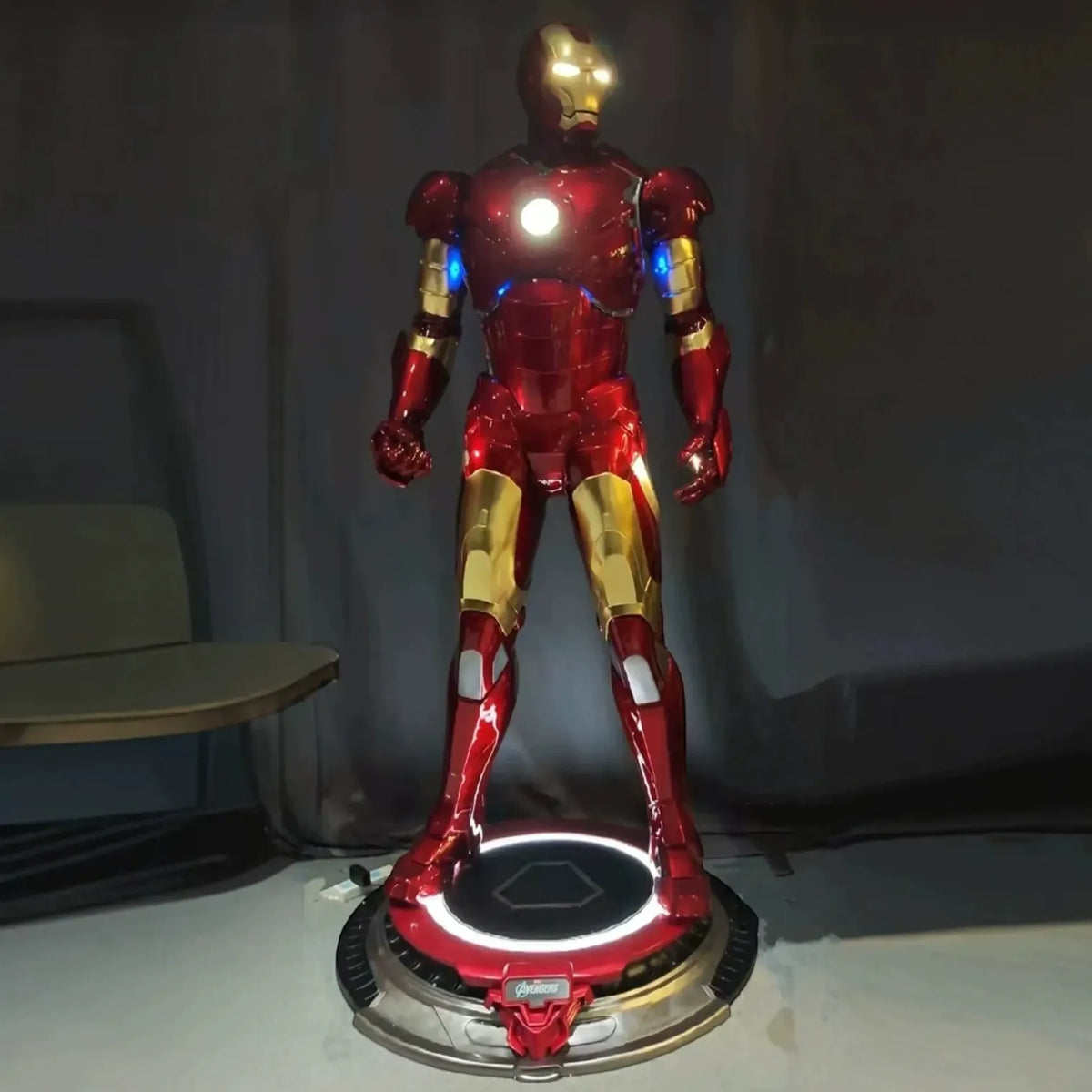 Marvel Iron Man Mark 3 Life Size Statue (220 cm)