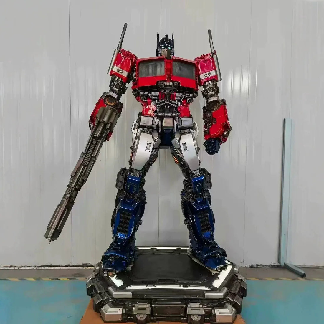 Transformers Optimus Prime HD Life Size Statue (220 cm)