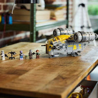 Star Wars 75447 The Razor Crest Building Set (930 Pcs)