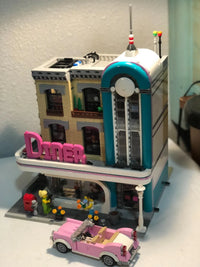Creator Downtown Diner 10260 Building Set (2480 Pcs)