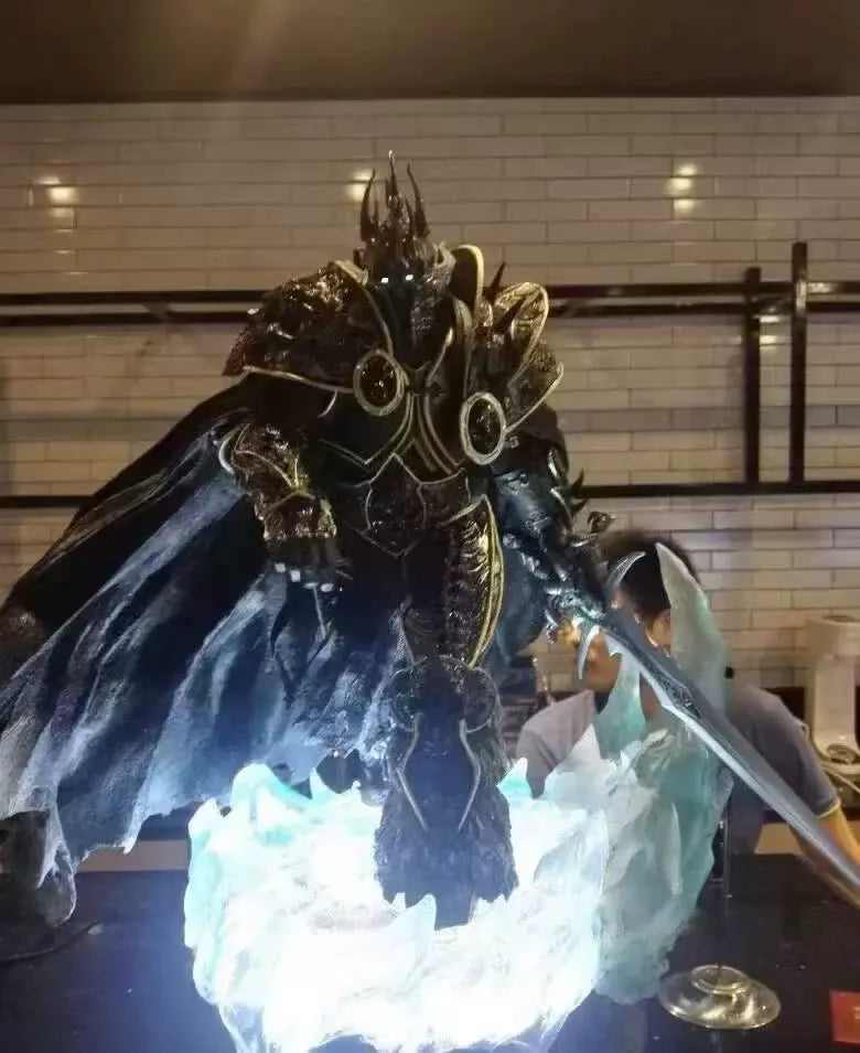World of Warcraft King Frostmourne LED GK Statue (40 cm)