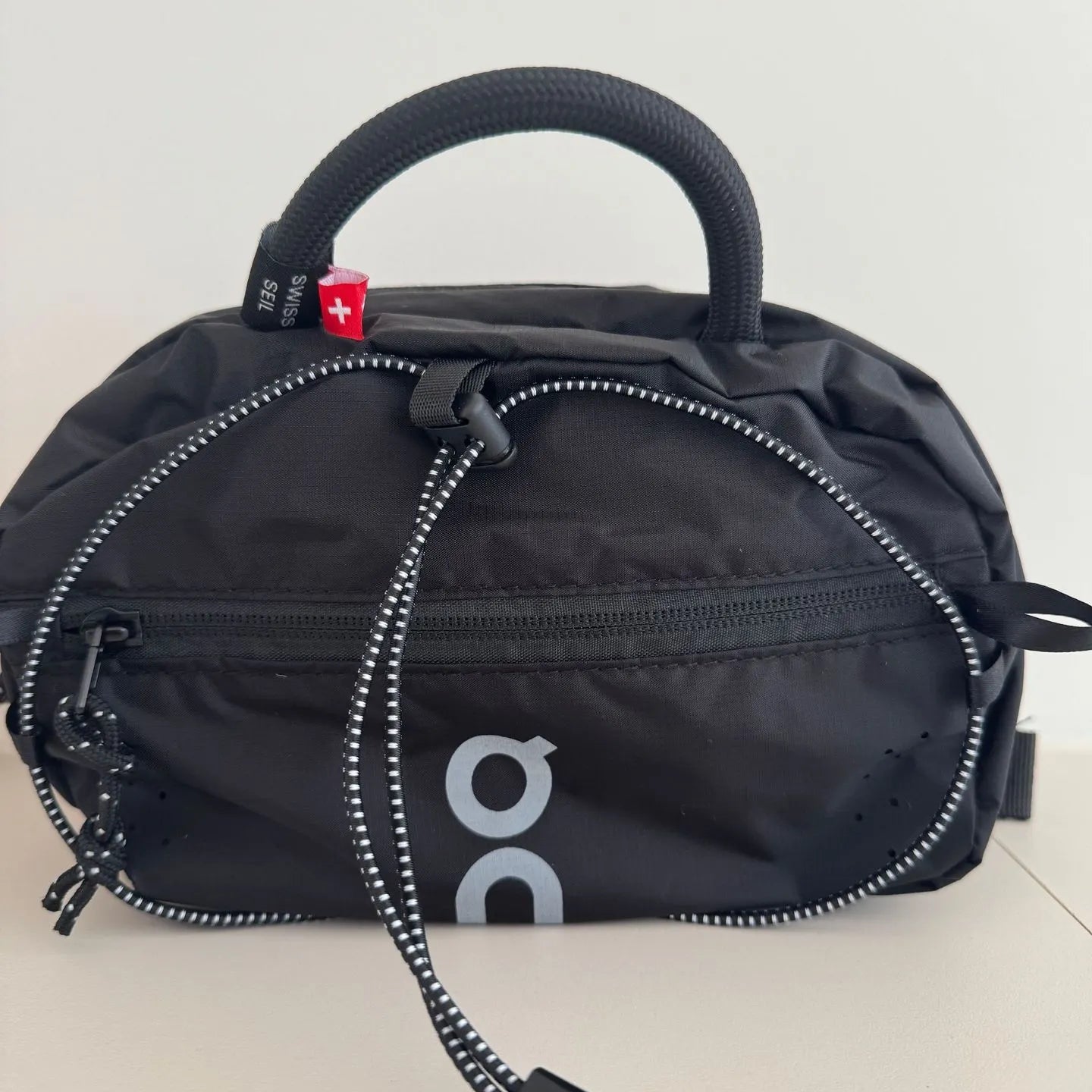 ON 2L Running Waist Pack Lite
