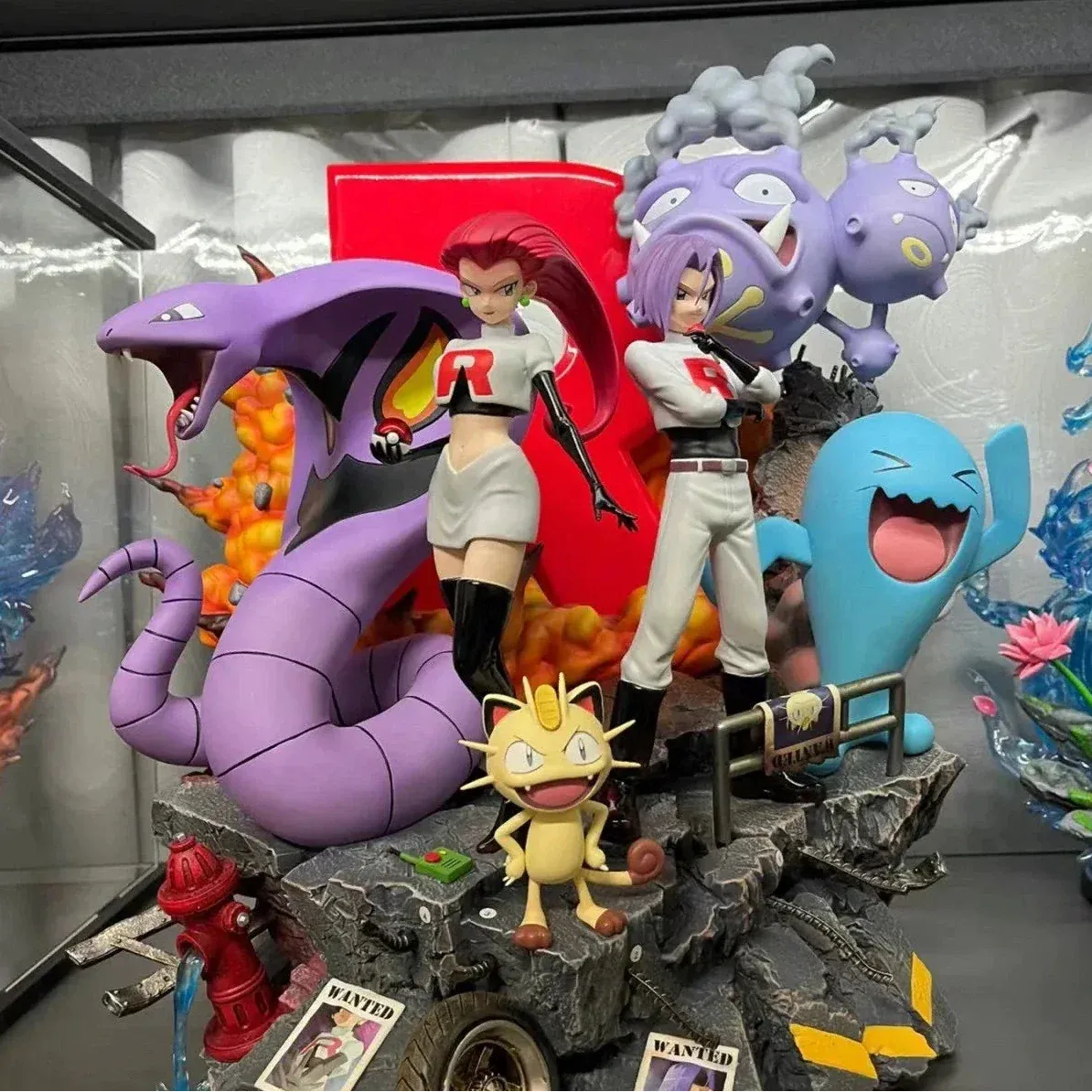 EGG Studio Pokemon Team Rocket Statue (38 cm)