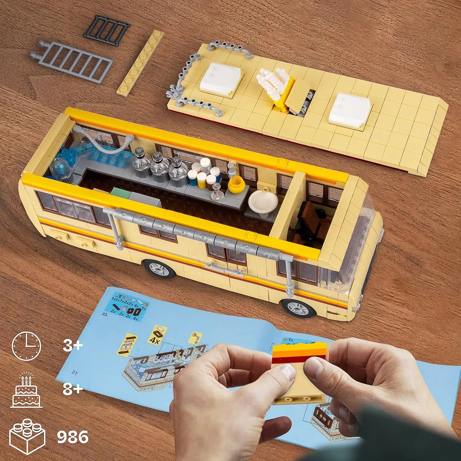 Breaking Bad RV Bus Building Blocks (986 Pcs)