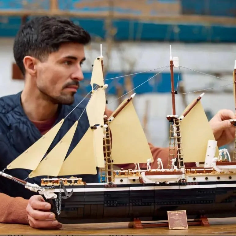 Endurance Exploration Ship Building Blocks (3011 Pcs)