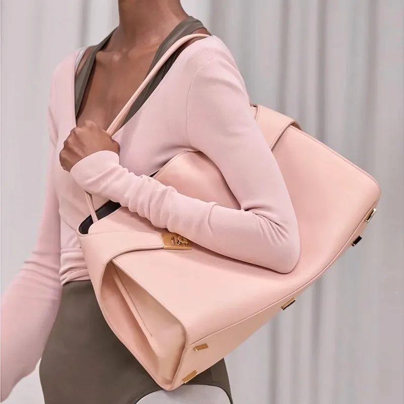 FurMo Hug Soft Oversized Runway Tote