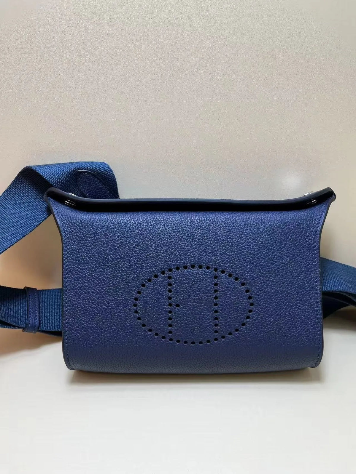 Horse Carriage Perforated Grain Leather Pouch
