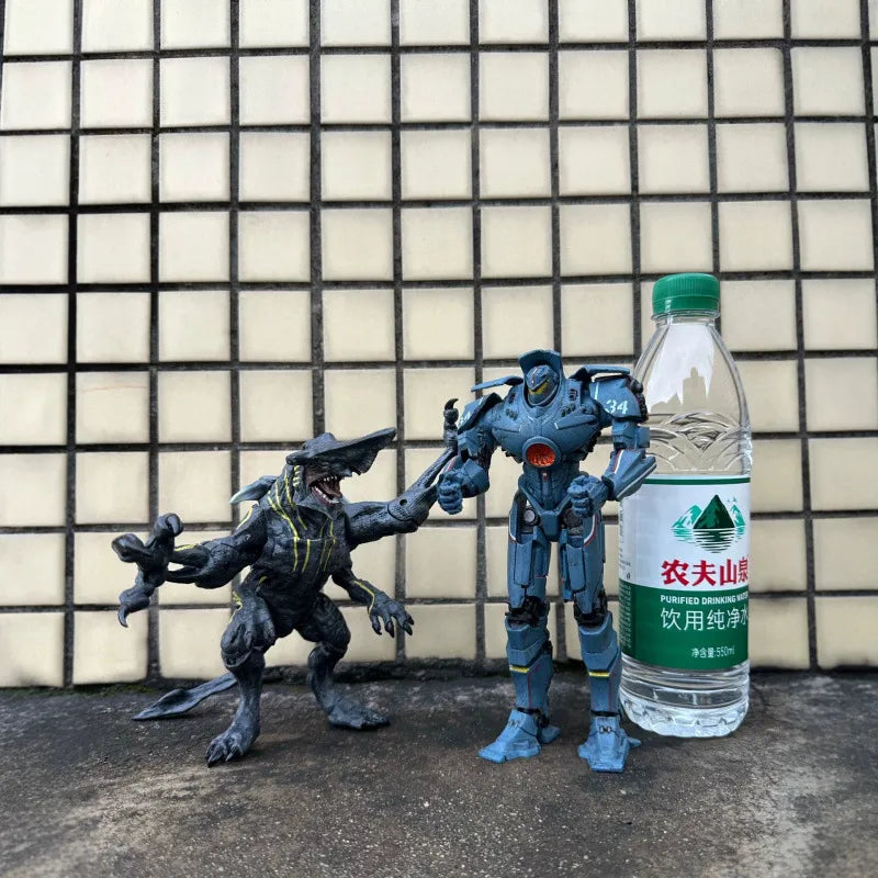 NECA Jaeger Gipsy Danger vs Kaiju Knifehead 2-Pack Figure