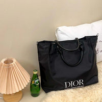 D-Luxe Runway Seminar VIP Shoulder Tote