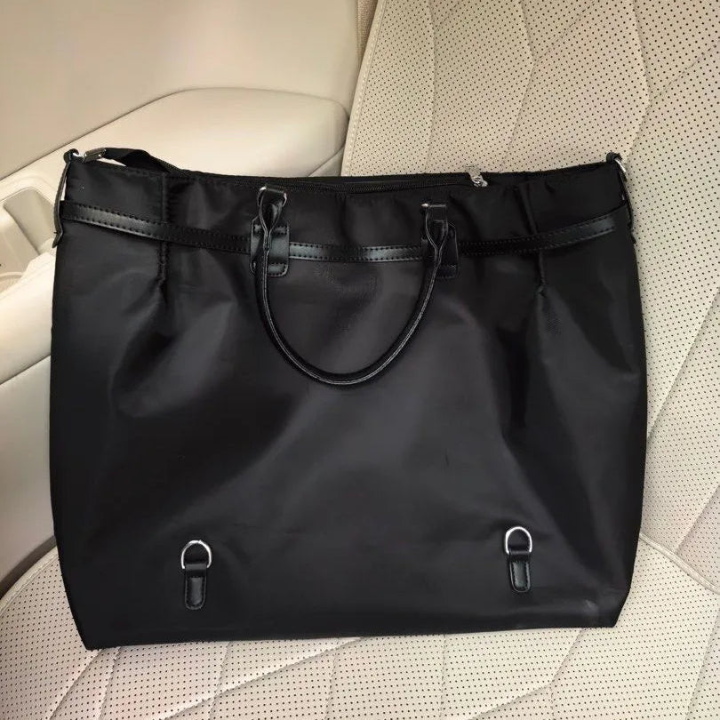 D-Luxe Runway Seminar VIP Shoulder Tote