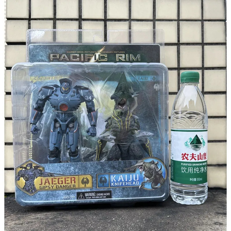 NECA Jaeger Gipsy Danger vs Kaiju Knifehead 2-Pack Figure