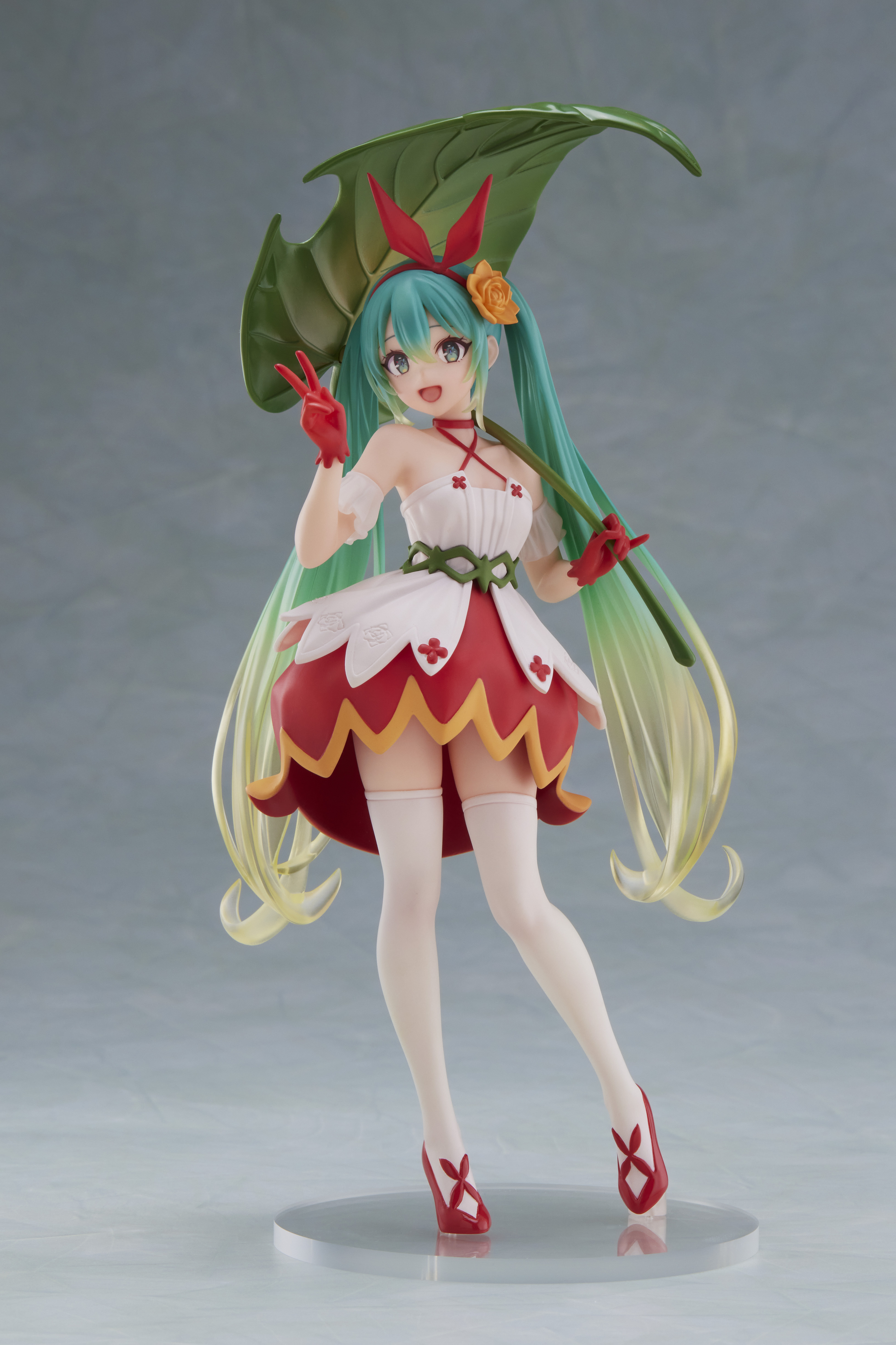 Hatsune Miku Wonderland Figure Thumbelina - Bear Hugs