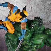 Hulk vs Wolverine Battle Scene Action Figure (36 cm)