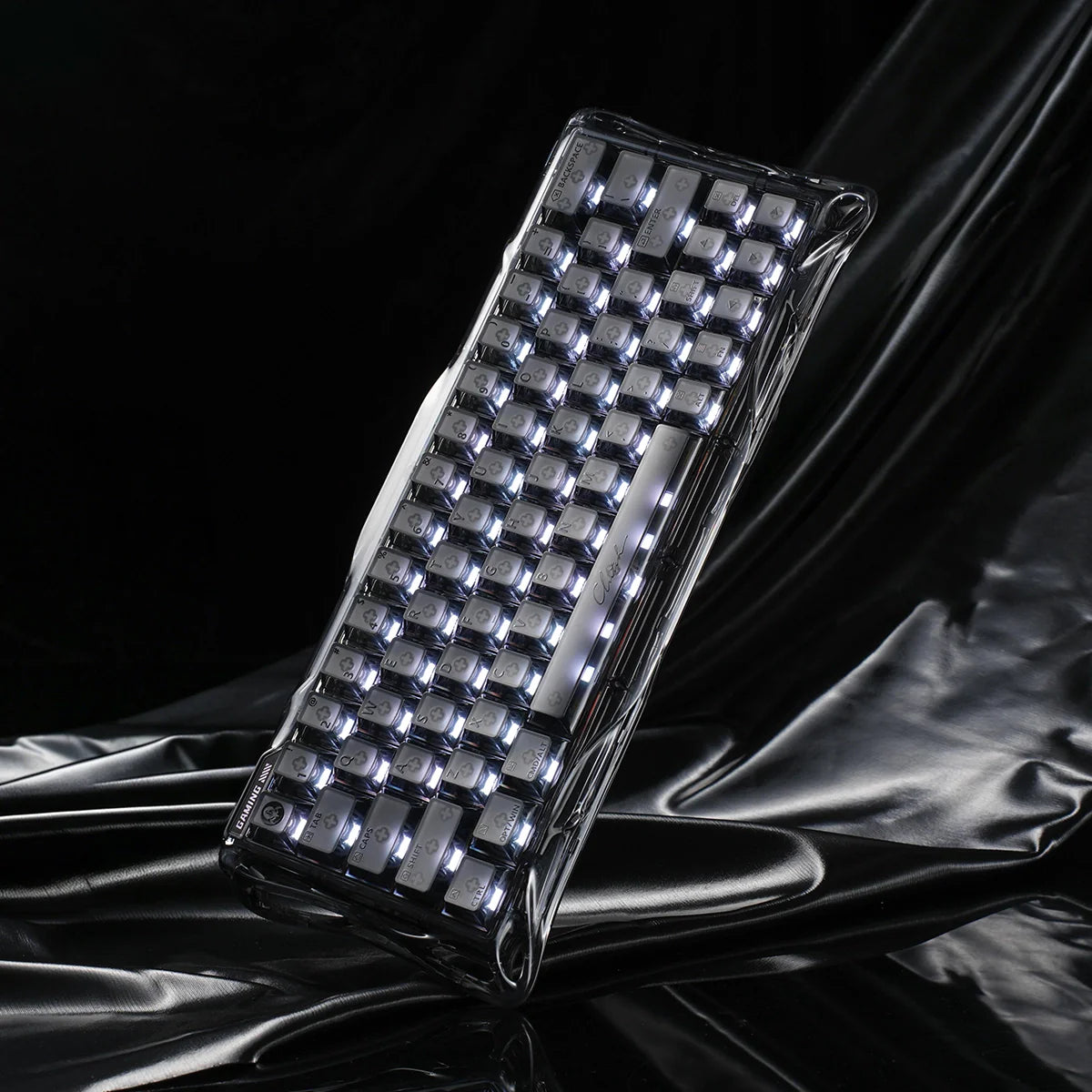 Mercury V60 - Onyx Crystal - Bear Hugs