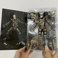 Ultimate Elder Predator Action Figure (18 cm)