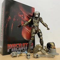 Ultimate Elder Predator Action Figure (18 cm)