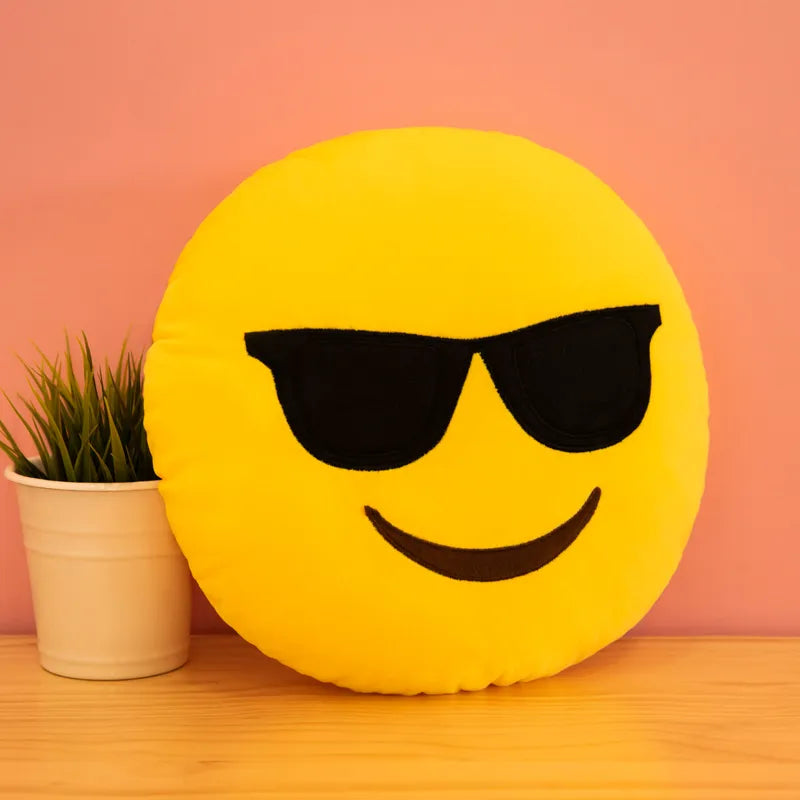 Emoji Pillow Plushie (35 cm)