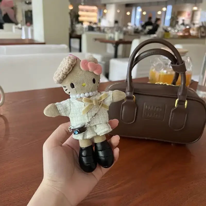 سلسلة مفاتيح Hello KT Glam Gal القطيفة 