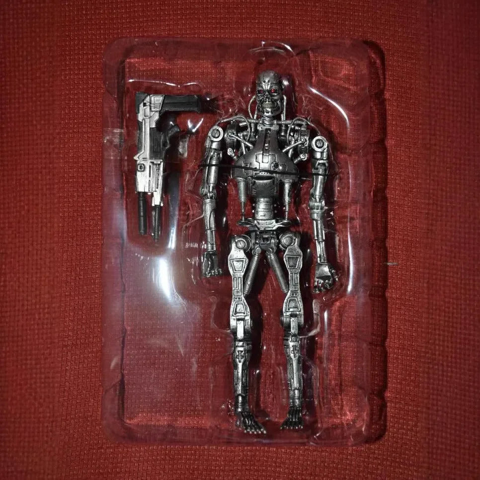 NECA Terminator T800 Endoskeleton Figurine (18 cm)