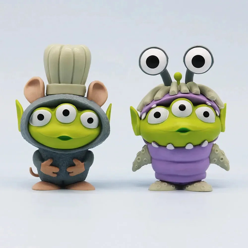Green Alien Cosplay Crew Figurine Set
