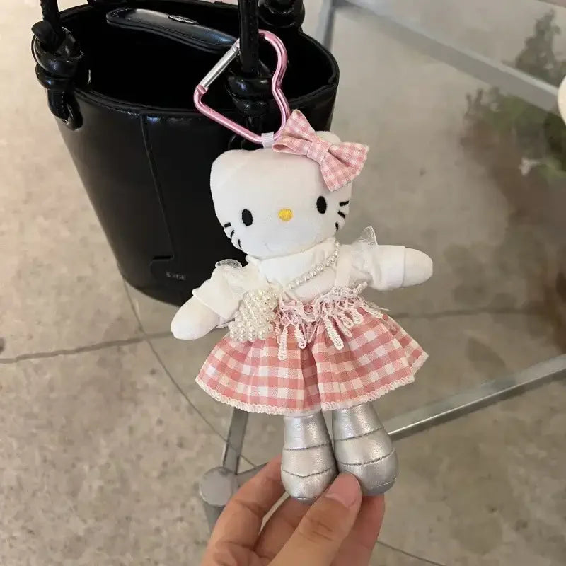 سلسلة مفاتيح Hello KT Glam Gal القطيفة 