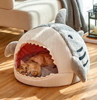 Lovely Shark Cat House PN5544 - Bear Hugs