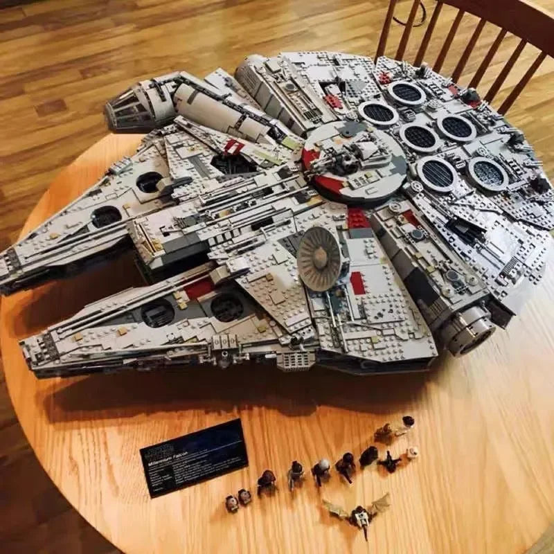 Millenium Falcon Start Wars Building Block Set