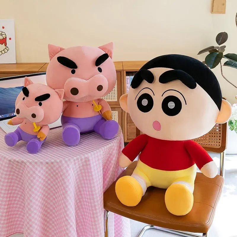 Peluche Shinichan et son copain cochon 