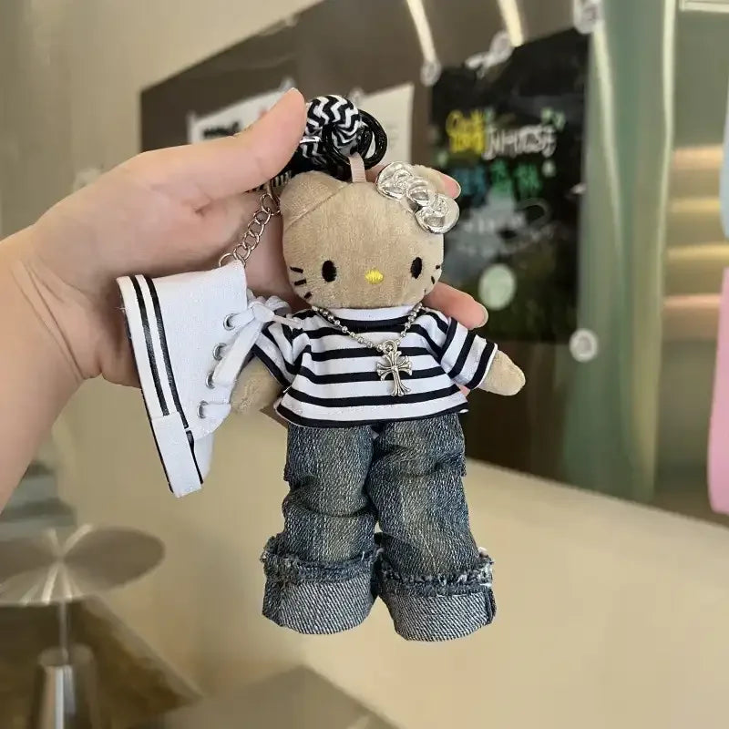 سلسلة مفاتيح Hello KT Glam Gal القطيفة 