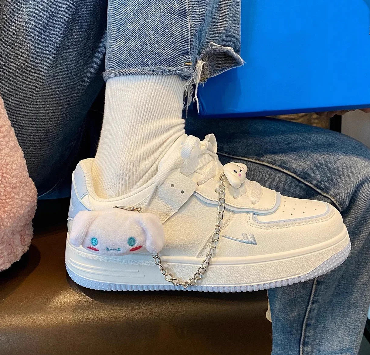 Cinna Swag Chains Casual Sneakers