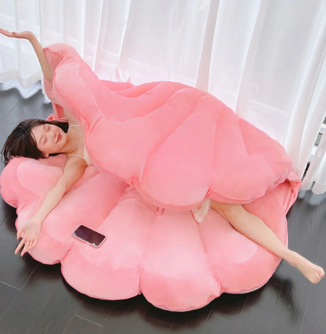 Funny Shell Hold Pillow PN5588 - Bear Hugs