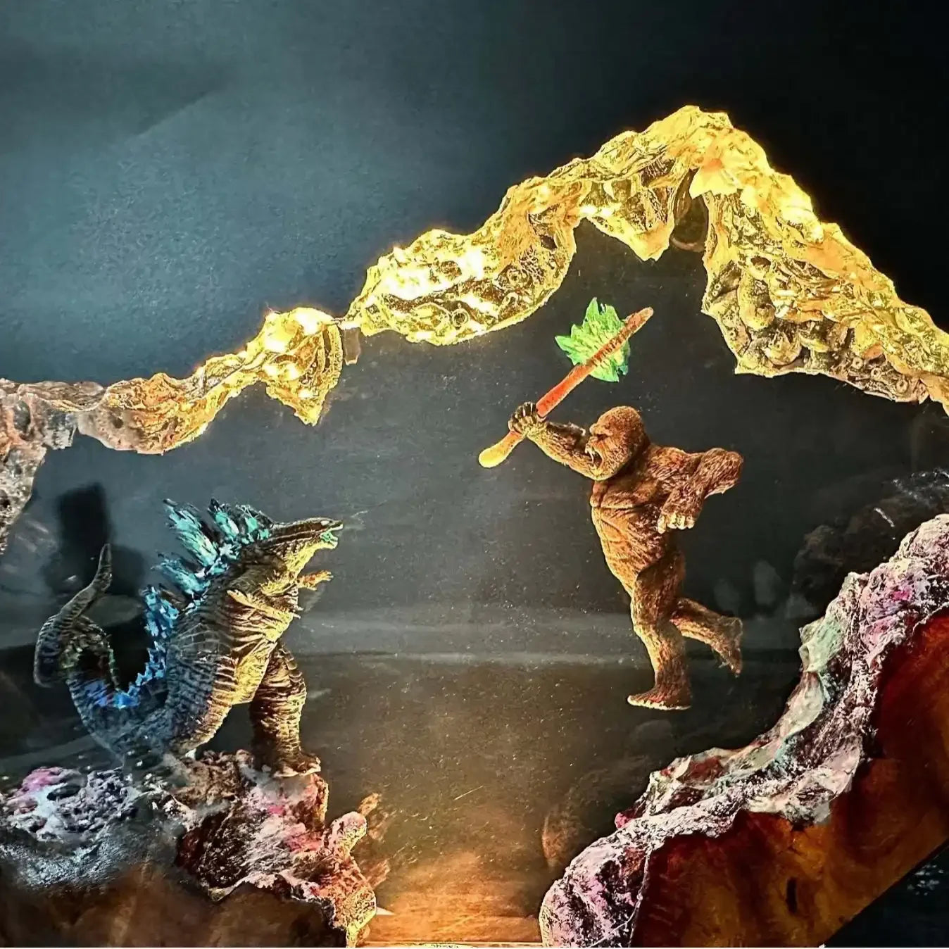 Godzilla vs Kong Resin Night Light