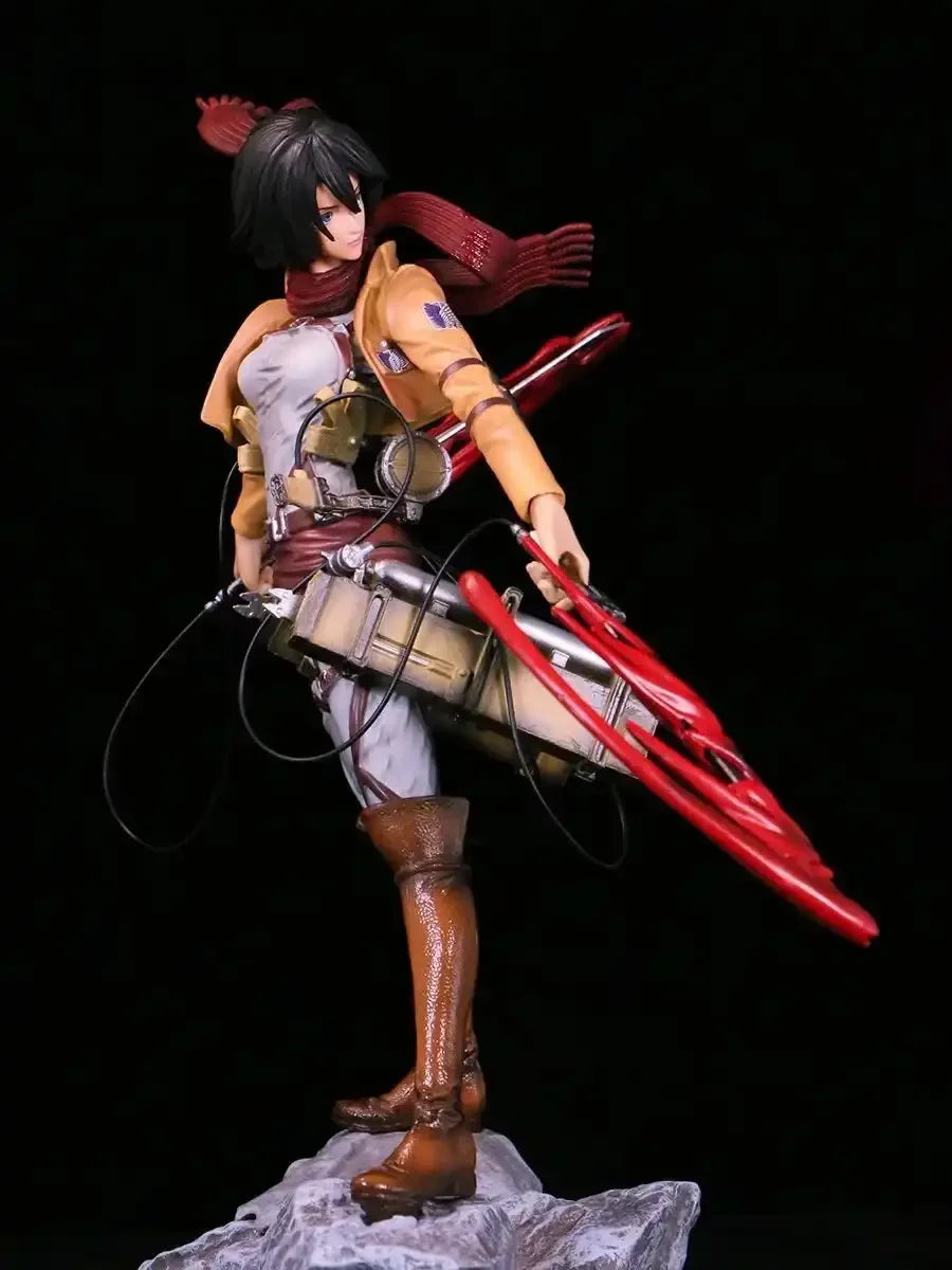 Elite Regiment Levi and Mikasa Figurines (35 cm)