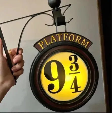 Platform 9 3/4 RC Night Light