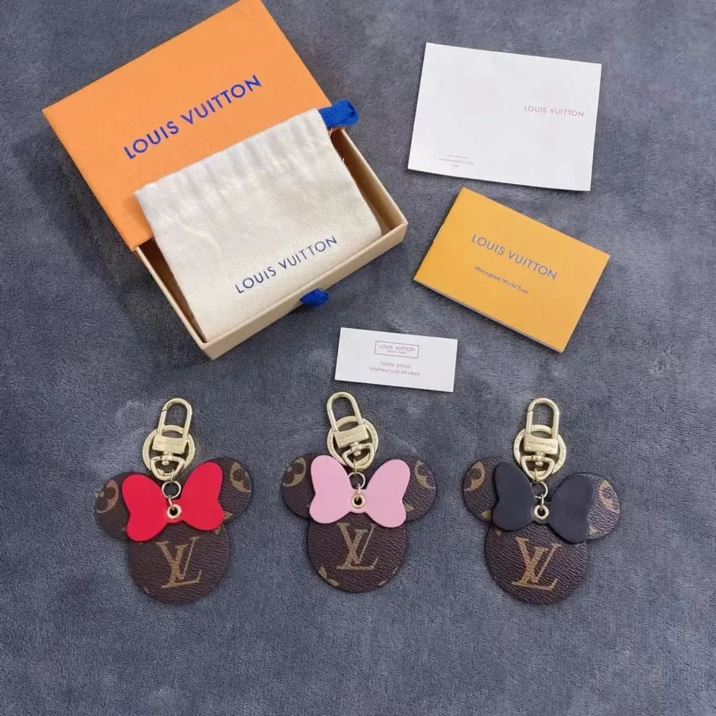 Minnie's Silhouette Monogram Keychain