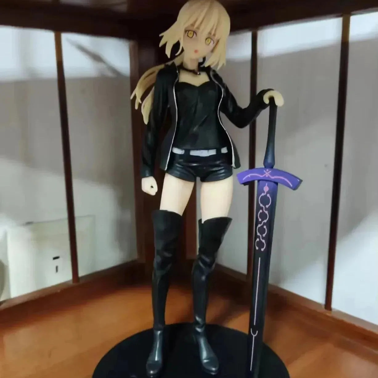 Fate Stay Night Saber Action Figure (23 cm)